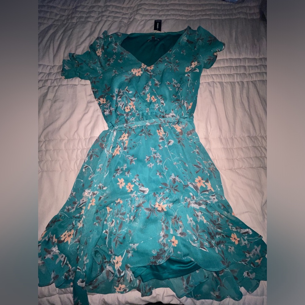 Express summer dress size small. New with tags